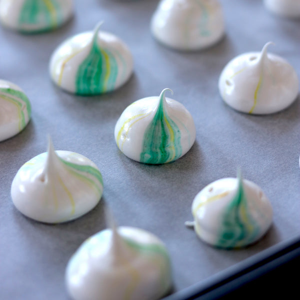 Colouring Meringues
